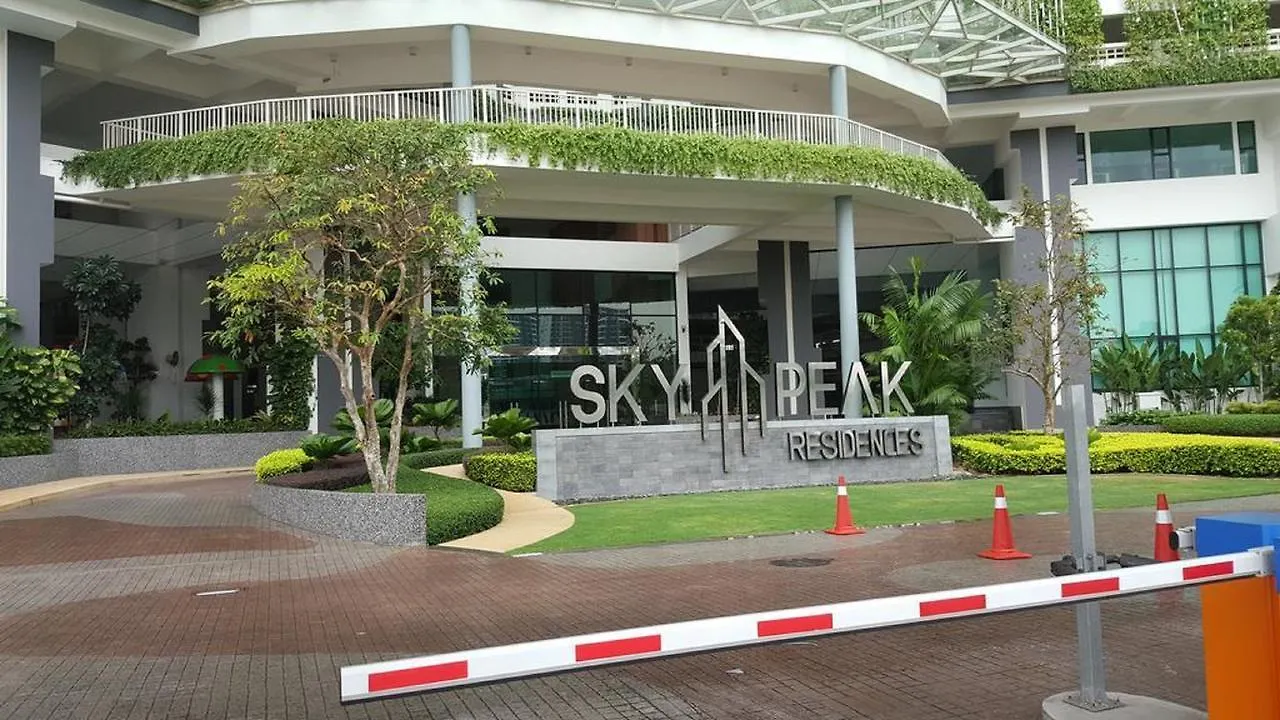 Sky Peak Residences Apartment Johor Bahru 0*,